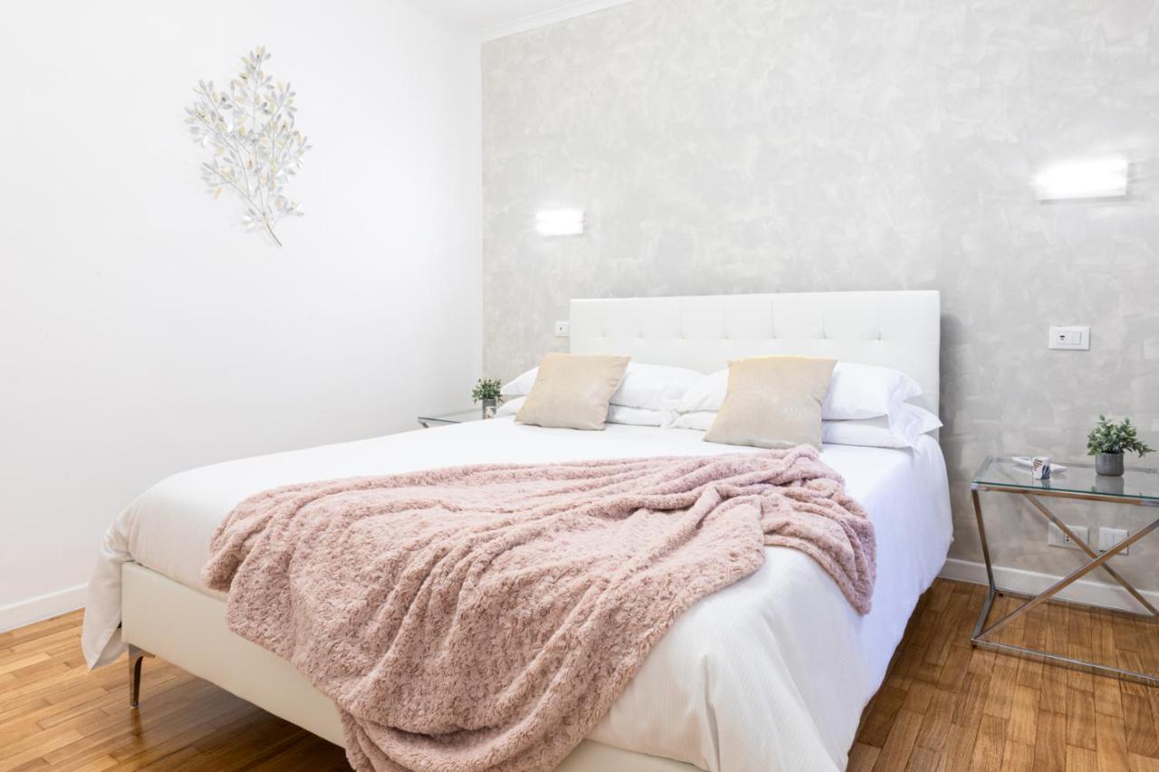 Mosaic Trastevere Silver Apartment - Top Collection Рим Екстер'єр фото