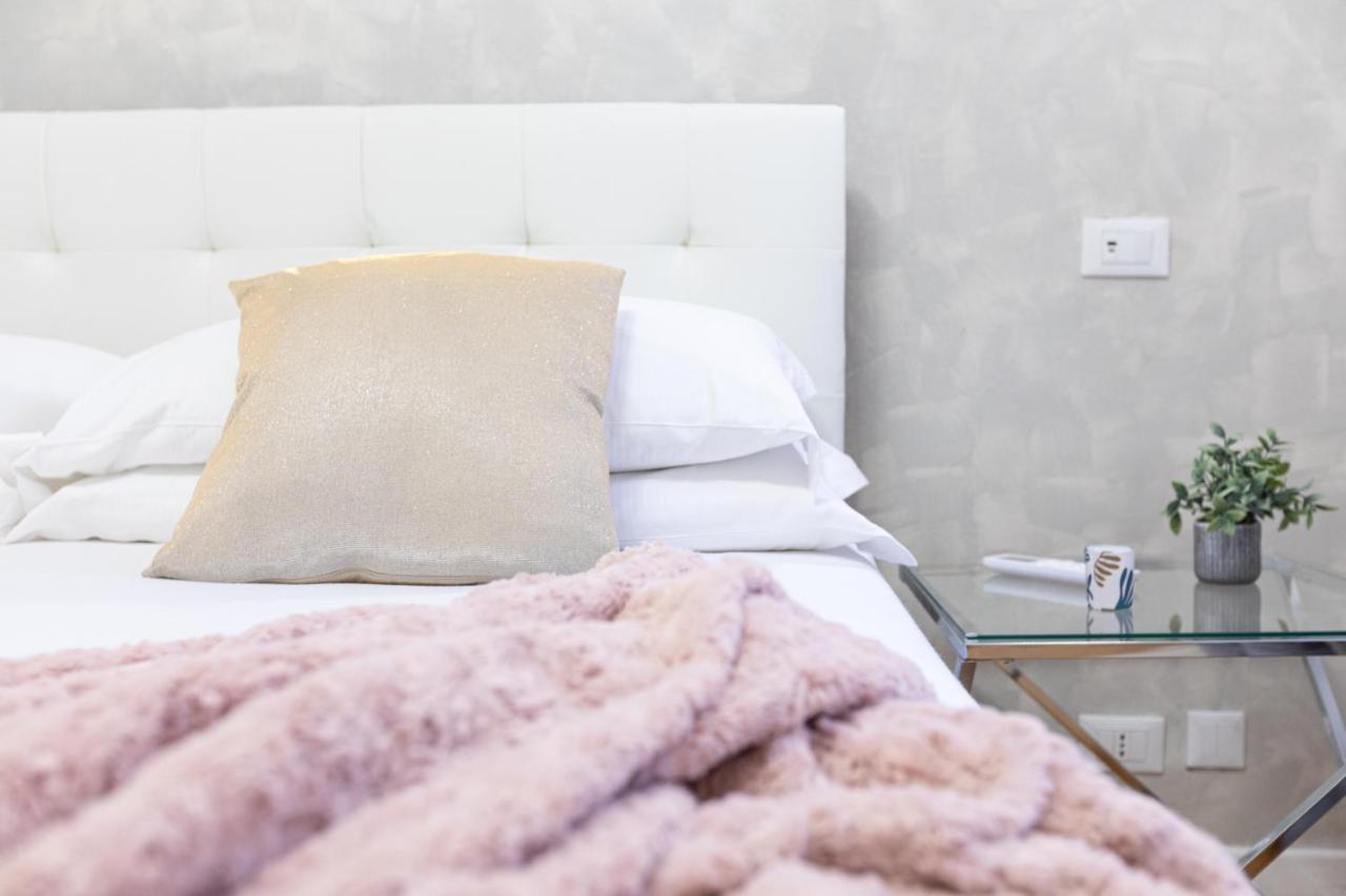 Mosaic Trastevere Silver Apartment - Top Collection Рим Екстер'єр фото
