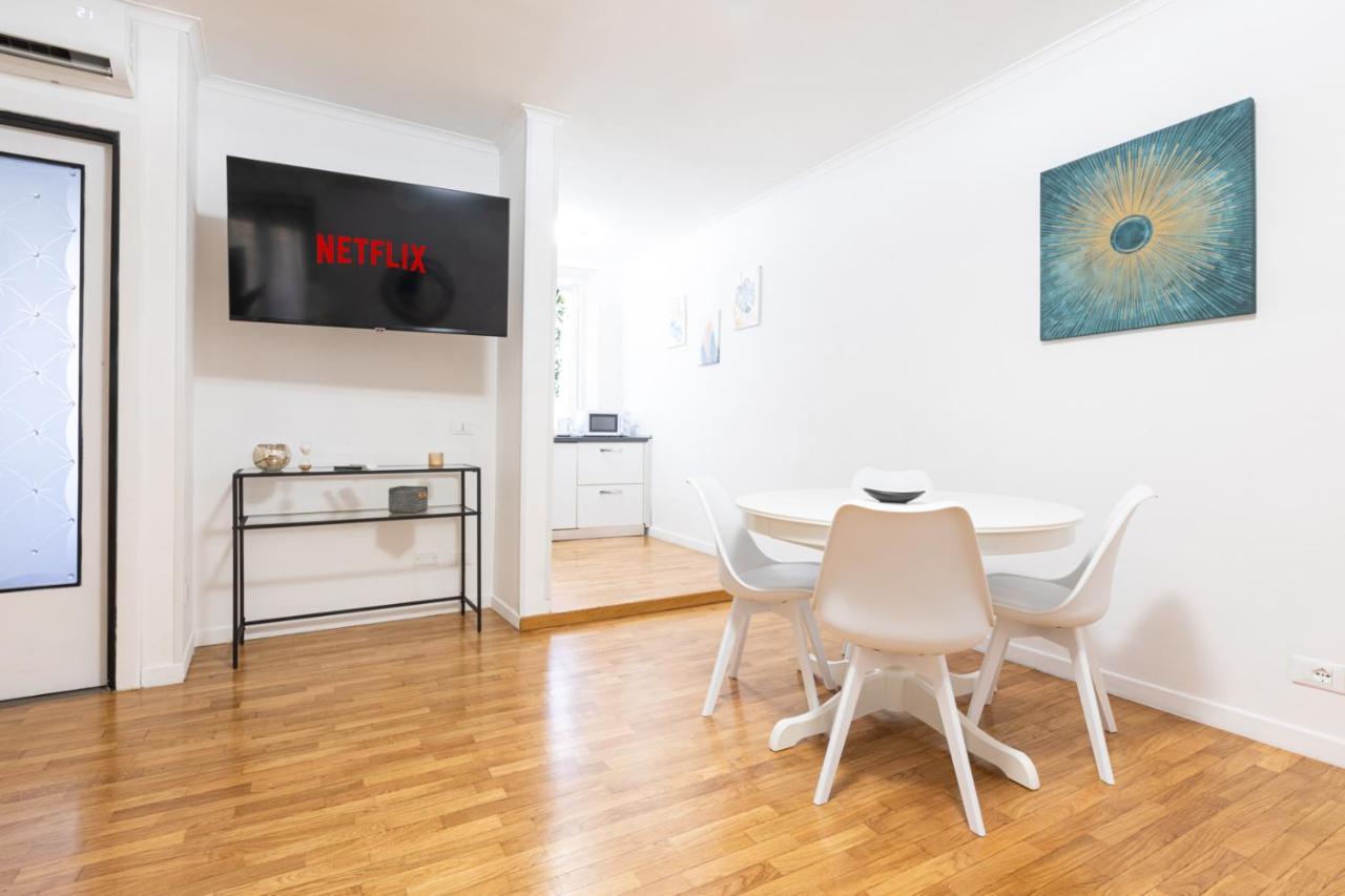 Mosaic Trastevere Silver Apartment - Top Collection Рим Екстер'єр фото