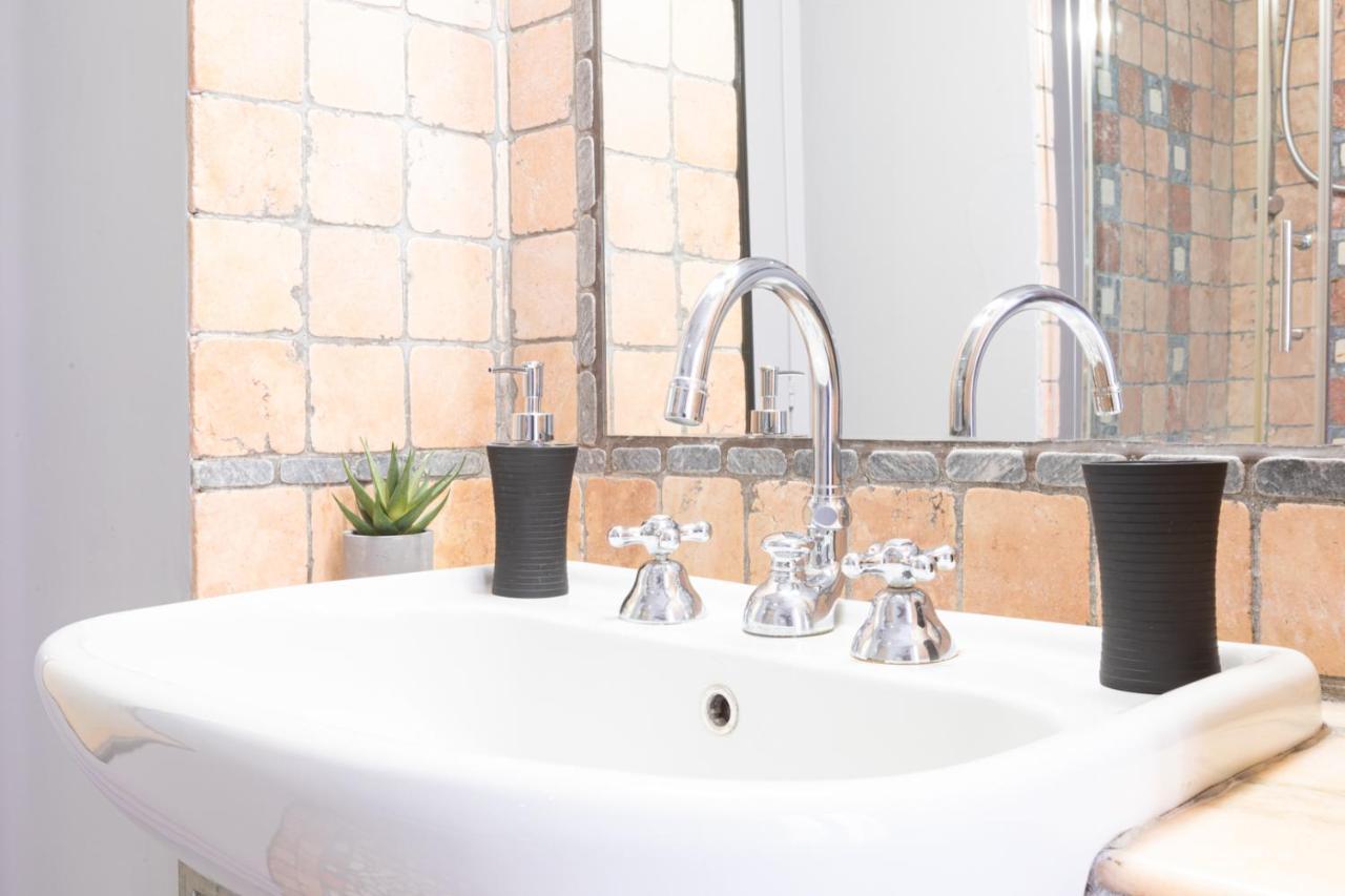Mosaic Trastevere Silver Apartment - Top Collection Рим Екстер'єр фото
